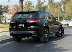 جیپ گراند شیرۆکی